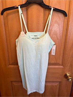 NWT Light Baby Blue Seafoam Tank Top w/Builtin Bra Adjustable Straps